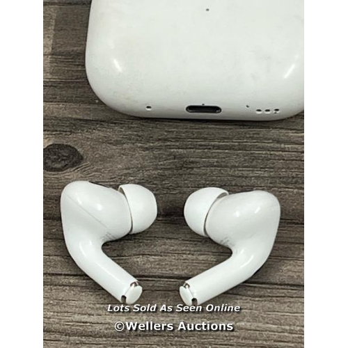 8042 - APPLE AIRPODS PRO (2ND GEN) / MQD83ZM/A / MAGSAFE CHARGING CASE WITH LANYARD LOOP / POWER UP / CONNE... 