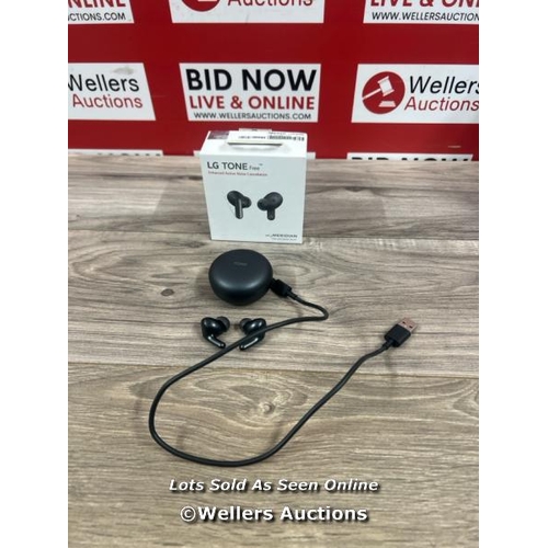 8068 - LG UFP5 WIRELESS EARBUDS / POWERS UP / DOESN'T CONNECT TO BT / SIGNS OF USE