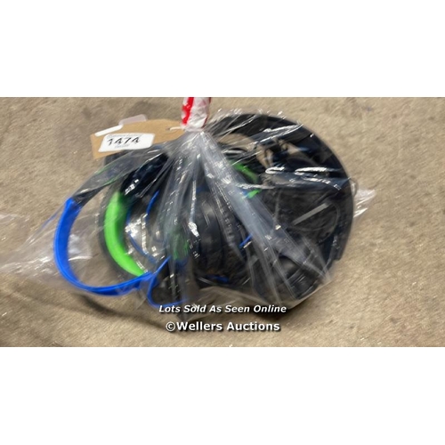 3895 - BAG OF HEADPHONES / UPSTAIRS / H32