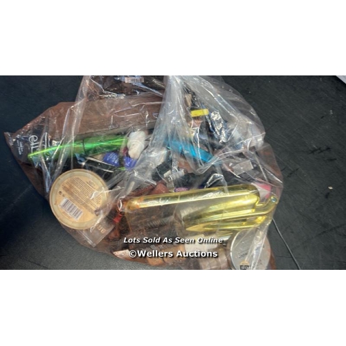 3920 - BAG OF PART-USED MAKE-UPS / UPSTAIRS / H28