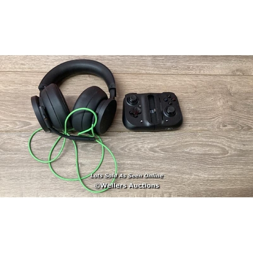 3048 - RAZER KISHI FOR ANDROID XBOX CONTROLLER & XBOX HEADSET SIGNS OF USE, UNTESTED / H57