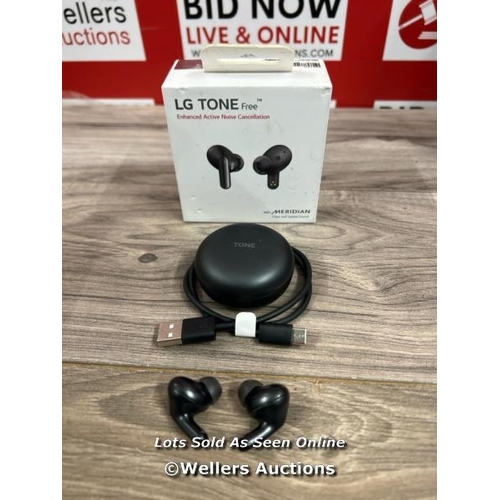 8009 - LG UFP5 WIRELESS EARBUDS / POWERS UP / CONNECTS TO BT / PLAYS MUSIC / SIGNS OF USE