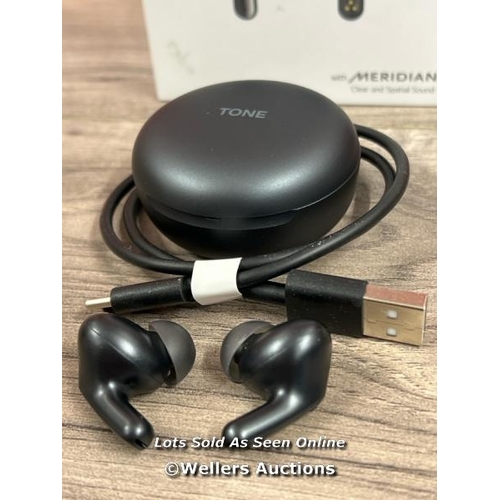 8010 - LG UFP5 WIRELESS EARBUDS / POWERS UP / CONNECTS TO BT / PLAYS MUSIC / SIGNS OF USE