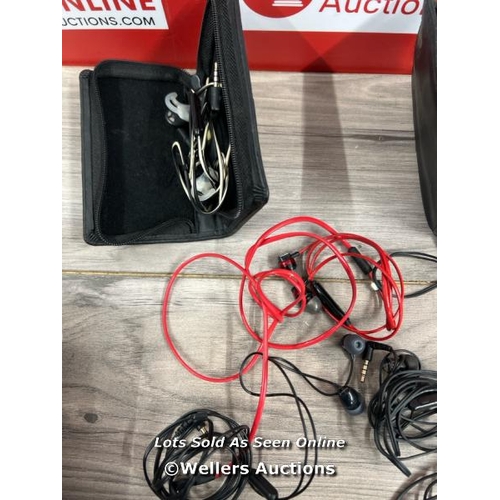 8032 - 7X ASSORTED WIRED EARPHONES INCL. BOSE & SONY / ALL SIGNS OF USE, UNTESTED / SEE IMAGES