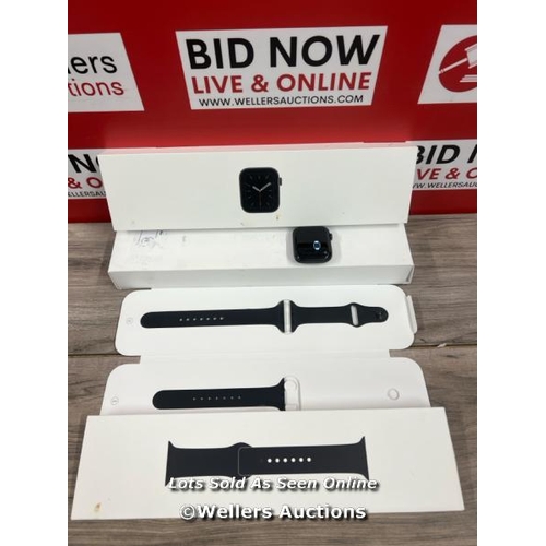 8089 - APPLE WATCH / SERIES 6 (GPS) / SPACE GREY / 44MM / WITH BLACK SPORT BAND STRAP / A2292 / POWERS UP /... 