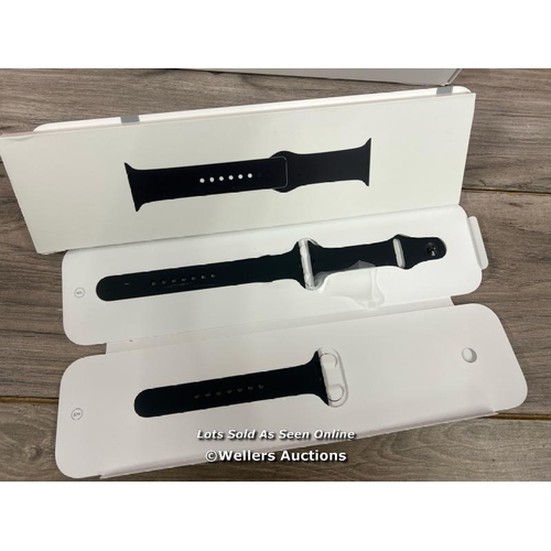 8090 - APPLE WATCH / SERIES 6 (GPS) / SPACE GREY / 44MM / WITH BLACK SPORT BAND STRAP / A2292 / POWERS UP /... 