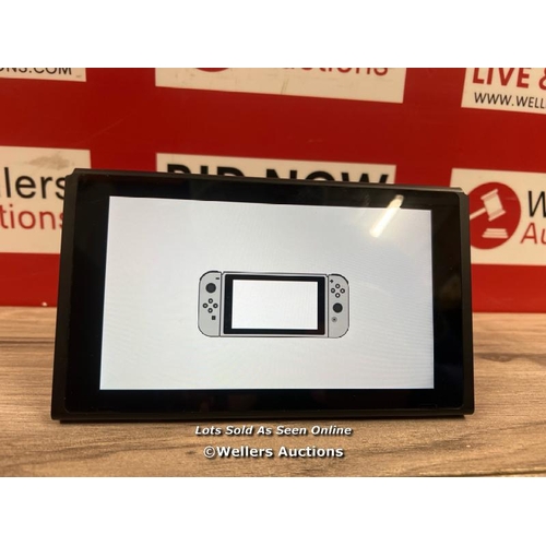 8104 - NINTENDO SWITCH CONSOLE HAC-001(-01) SCREEN ONLY / POWERS UP / SIGNS OF USE / NOT FULLY TESTED / WIT... 