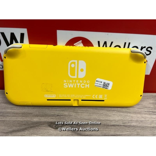 8112 - NINTENDO NINTENDO SWITCH LITE HDH-001 / POWERS UP / SIGNS OF USE / NOT FULLY TESTED