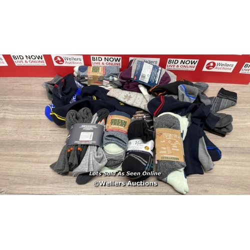 4399 - SELECTION OF NEW MIXED SOCKS