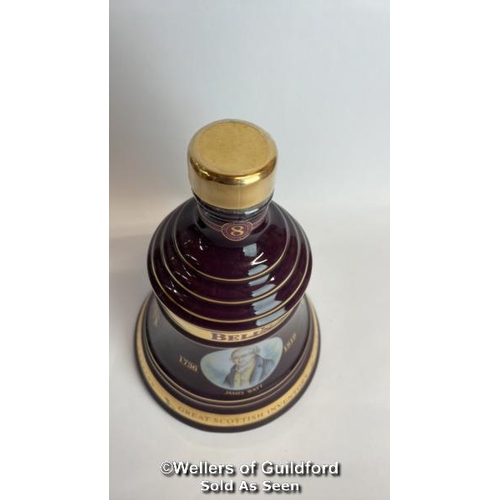 22 - Bell's 2002 Old Scotch Whisky Limited Edition Christmas Decanter, Aged 8 Years, Brand New and Boxed,... 