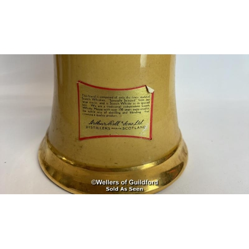 27 - Bell's Specially Selected Blended Scotch Whisky, Bottle made by Wade, 26.5 OZ, 40% vol / Please see ... 