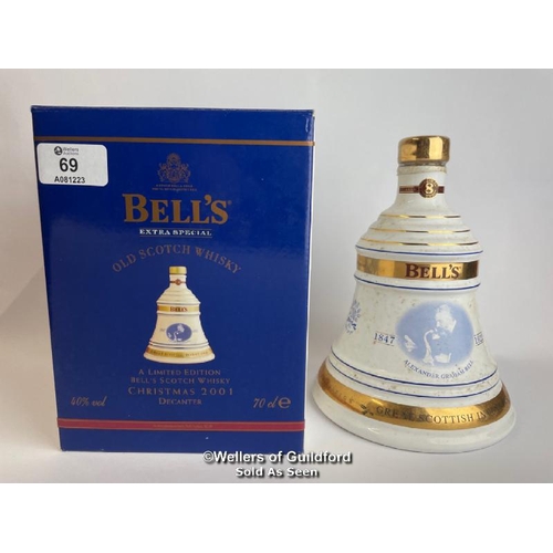 69 - Bell's 2001 Old Scotch Whisky Limited Edition Christmas Decanter, Aged 8 Years, 70cl, 40% vol, Brand... 