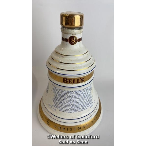 69 - Bell's 2001 Old Scotch Whisky Limited Edition Christmas Decanter, Aged 8 Years, 70cl, 40% vol, Brand... 