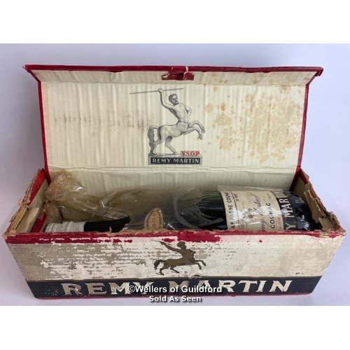 71 - Remy Martin V.S.O.P Cognac, 70 Proof, Vintage bottling, with original box and packaging / Please see... 