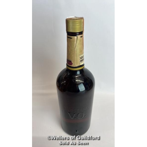 31 - Seagrams V.O. Canadian Whisky, Aged 6 Years, Bottled in 1982, 1L, 43% vol / Please see images for fi... 