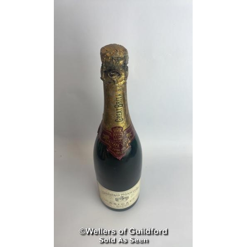 77 - Seven bottles of 1952 Krug & Co Reims Champagne Private Cuvee, Extra Sec, 3.042.212, With original p... 