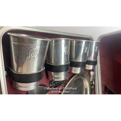 85 - Executain 101 complete travel bar