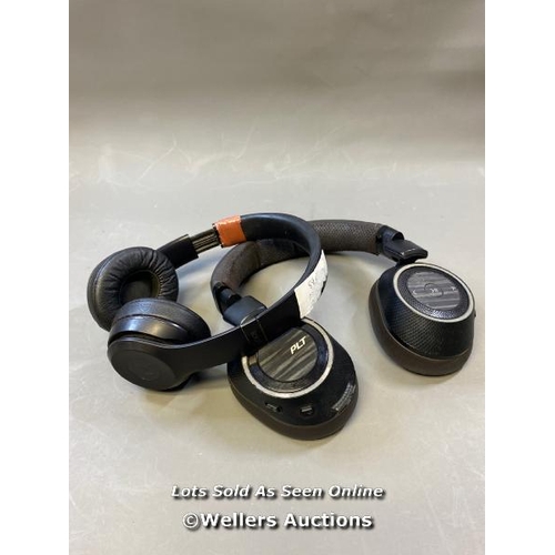 9545 - X2 HEADPHONES INCL. APPLE BEATS SOLO3 MODEL A1796 AND PLATRONICS SPRO16