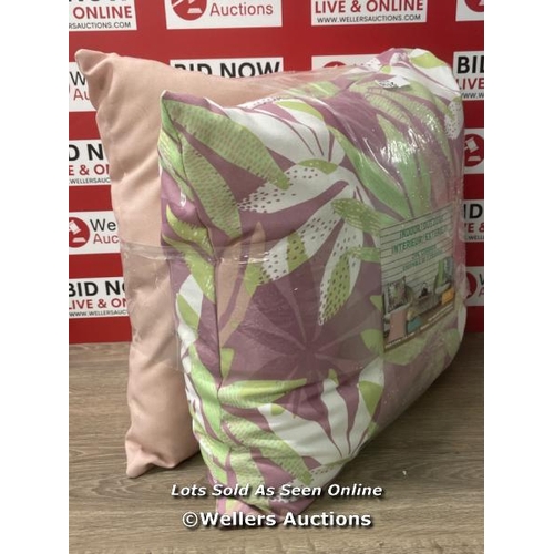 2116 - INDOOR/ OUTDOOR CUSHION SET - 50CMX50CM / NEW BUT DAMP / D8