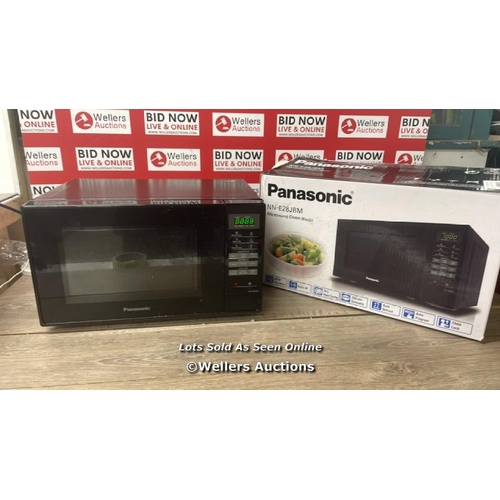 2147 - PANASONIC SOLO BLACK MICROWAVE / POWERS UP, SIGNS OF USE, NOT FULLY TESTED / A20