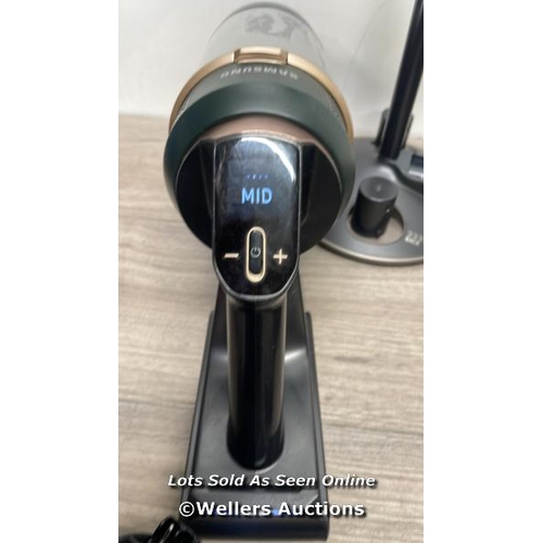 2149 - SAMSUNG BESPOKE JET PET VACUUM / SIGNS OF USE POWERS UP / P9