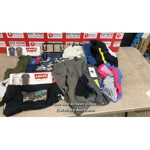 2516 - CHILDRENS NEW MIXED CLOTHNG INCL. LEVIS T-SHIRT SETS, UNDER ARMOUR, CHAMPION AND JACK WILL JOGGERS &... 