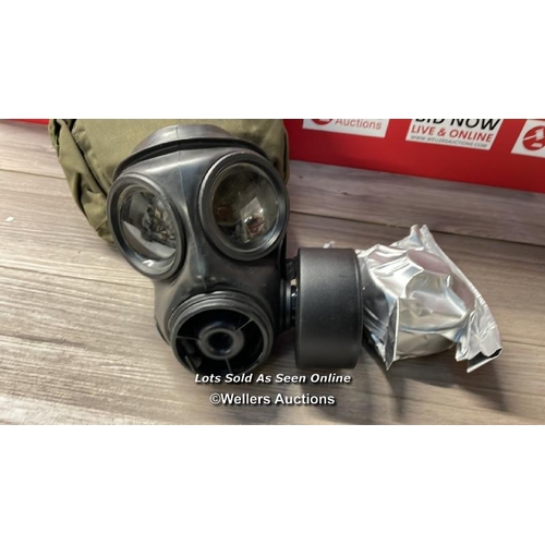 5033 - S10 GAS MASK RESPIRATOR WITH HAVERSACK AND NEW FILTER SIZE 3 GENUINE AVON