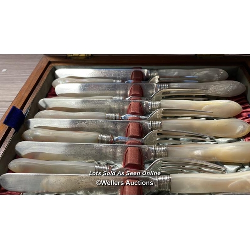 5080 - ANTIQUE 24 PIECE ELKINGTON SILVER PLATED & MOTHER OF PEARL DESSERT CUTLERY