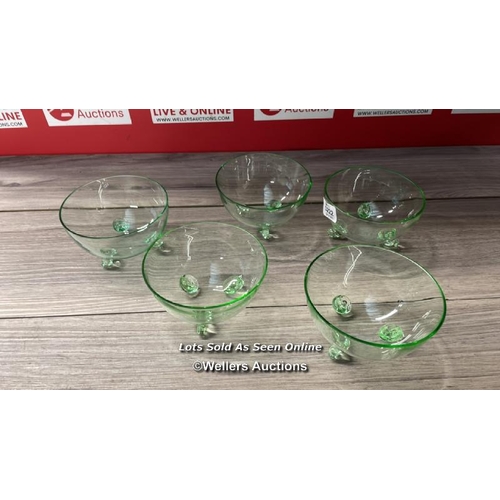 5222 - 5 X VINTAGE GREEN URANIUM GLASS THREE FOOTED DESSERT PUDDING BOWLS