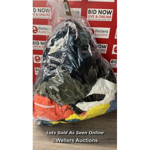 5308 - BAG OF T-SHIRTS