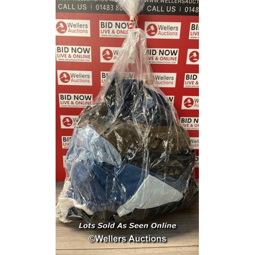 5340 - BAG OF JEANS