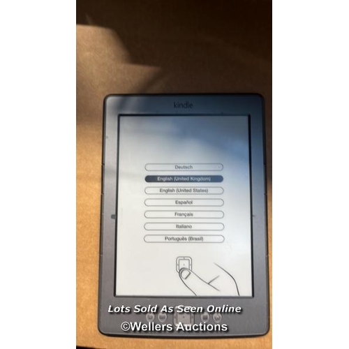 5464 - AMAZON KINDLE - 5TH GEN / D01100 / RESTORED TO FACTORY DEFAULTS / AN8