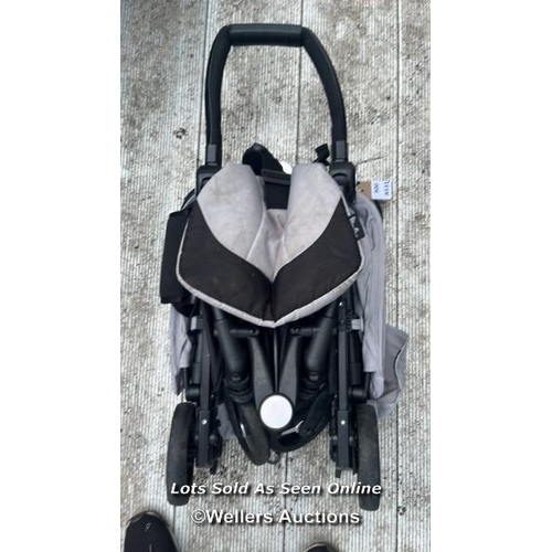 5532 - SILVER CROSS PRE-OWNED PUSHCHAIR