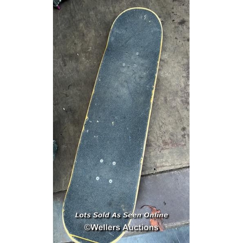 5555 - PRE-OWNED SKATEBOARD