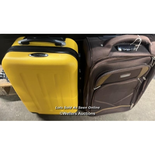 5559 - X2 PRE-OWNED CABIN CASE INCL. ARIANA