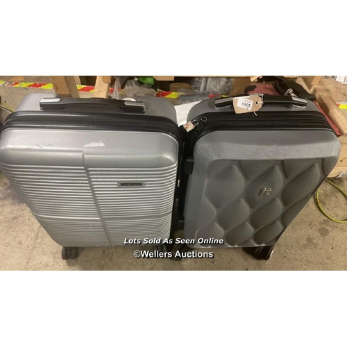 5565 - X2 PRE-OWNED CABIN CASE INCL. IT