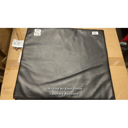 5588 - PRE-OWNED CUSHION 19X17X2