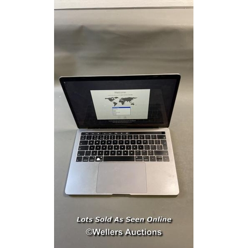 9533 - APPLE MACBOOK PRO 13