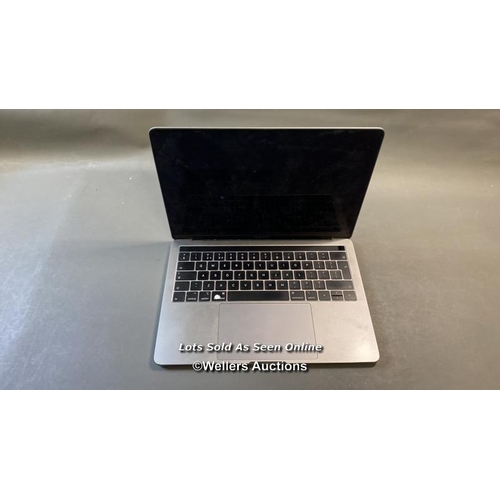 9533 - APPLE MACBOOK PRO 13