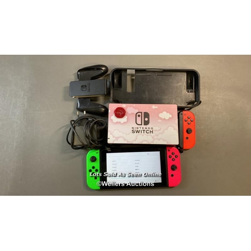 9577 - NINTENDO SWITCH MODEL HAC-001 / SN: XAJ10053665224 / RESTORED TO FACTORY DEFAULTS / INCL. NINTENDO D... 