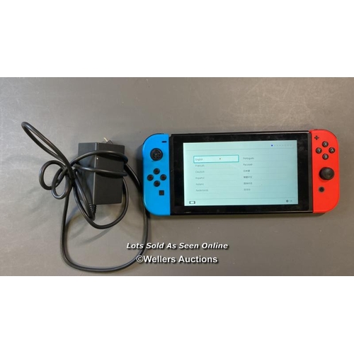 9580 - NINTENDO SWITCH MODEL HAC-001 / SN: XAJ40053545998 / RESTORED TO FACTORY DEFAULTS INCL. CHARGER