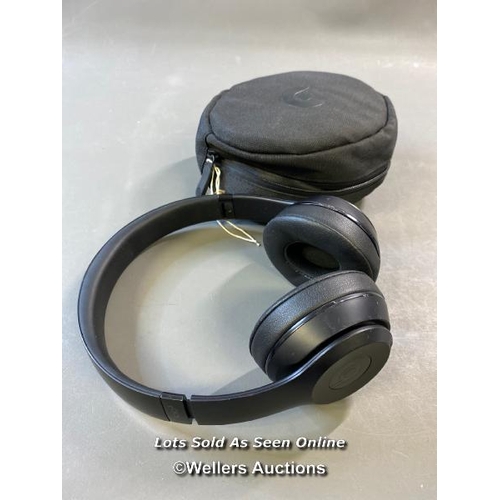 9694 - X1 APPLE BEATS A1796 HEADPHONES INCL. CASE