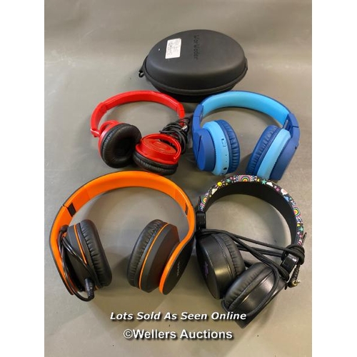 9711 - X4 HEADPHONES INCL. WARWODER, ICLEVER AND SMIGGLE / T59