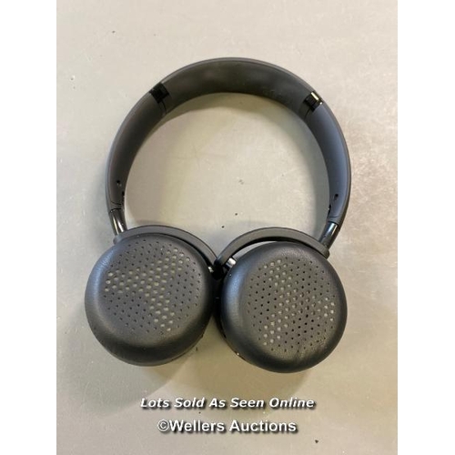 9713 - AKG Y500 HEADPHONES