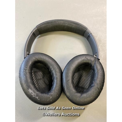 9715 - BOSE MODEL 425948 HEADPHONES INCL. CASE