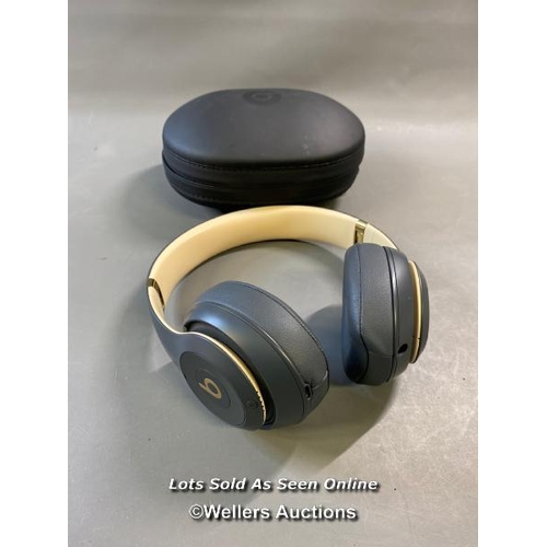 9726 - APPLE BEATS A1914 HEADPHONES INCL. CASE