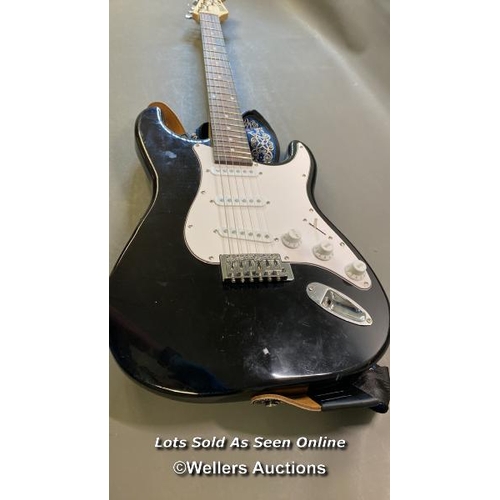 9735 - ROCK JAM ELECTRIC GUITAR