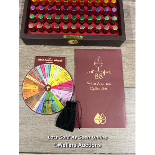 8060 - AROMA MASTER - WINE AROMAS. PRACTICE WINE AROMAS OR ENJOY THE BOARD GAME.