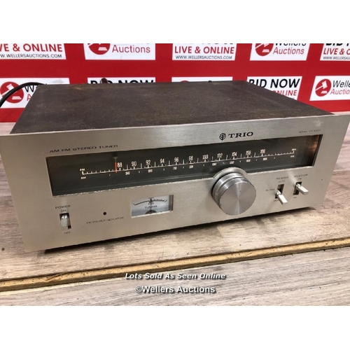 8112 - TRIO KT-5300 AM FM STEREO TUNER / POWERS UP