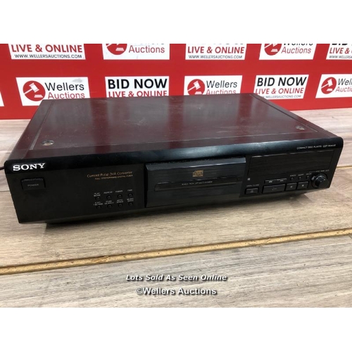 8120 - SONY CDP-XE900E CD PLAYER / POWERS UP